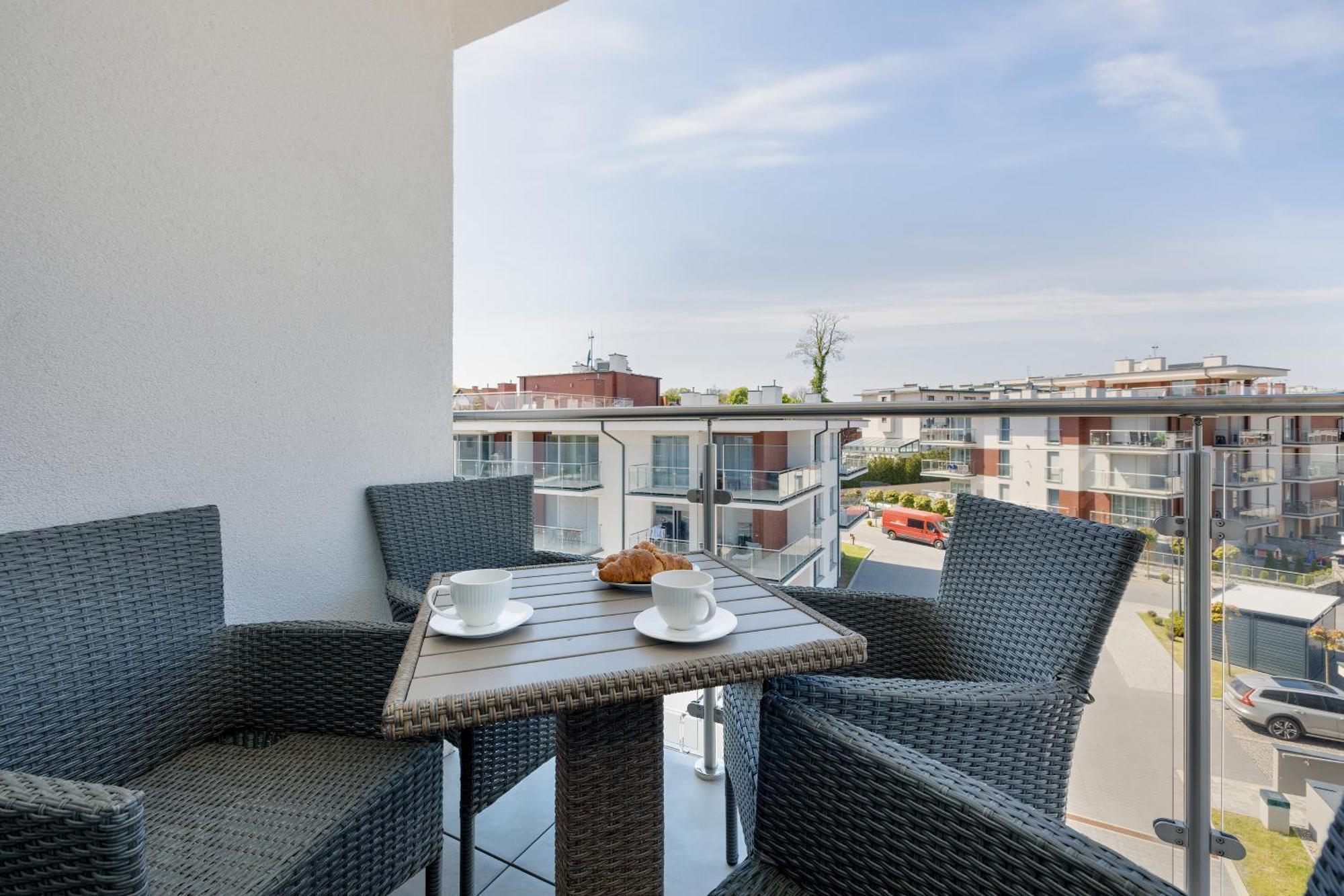 Klifowa Resort With Spa, Fitness & Kids Club By Noclegi Renters Rewal Buitenkant foto