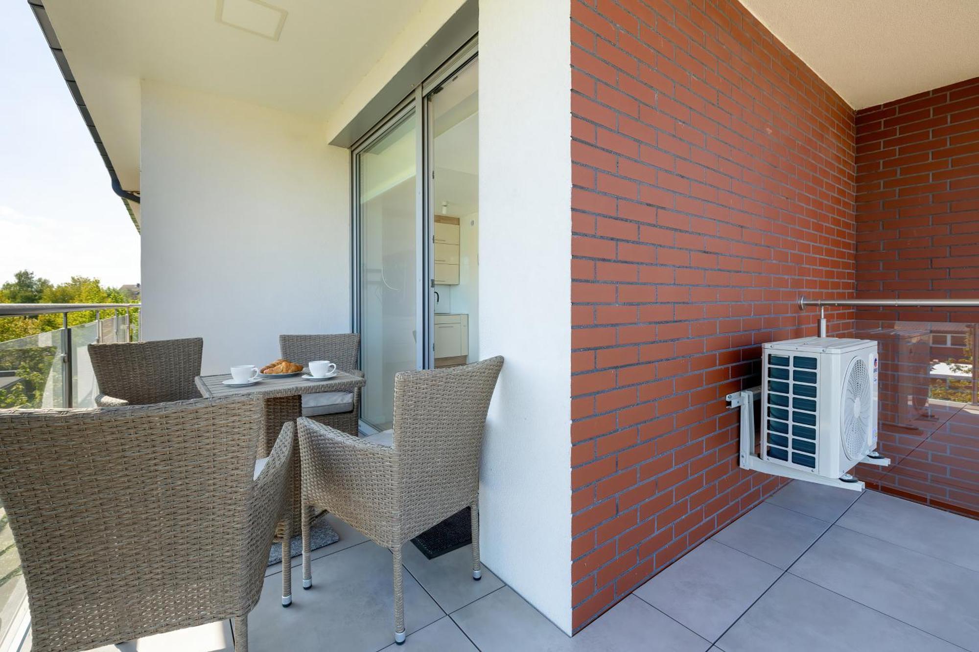 Klifowa Resort With Spa, Fitness & Kids Club By Noclegi Renters Rewal Buitenkant foto